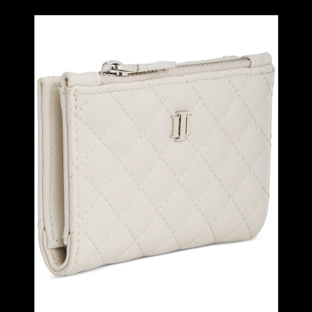 INC International Concepts Cream‎ Textured Wallet